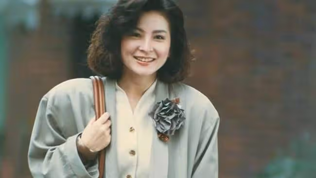 63歲金曲天后屢次被傳患失智症,消失歌壇已23年,至今仍未婚未育