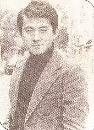 能屈能伸!資深藝人放下身段「改當大樓管理員」月領2萬5 「不怕被認出」知足喊:「比起拍戲更自在愜意」