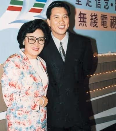 2021年去世的10位明星,風光背後都是淚水與辛酸