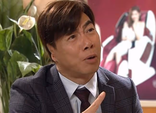 36歲男星先天發育不全,身高1米33受盡歧視,感謝馮德倫提攜入行