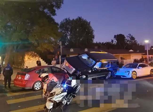 74歲施瓦辛格出嚴重車禍!四車相撞場面慘烈,致一女車主頭部受傷