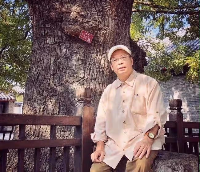 知名電影人突發腦溢血去世!最後露面笑容滿面,本人在朋友圈告別