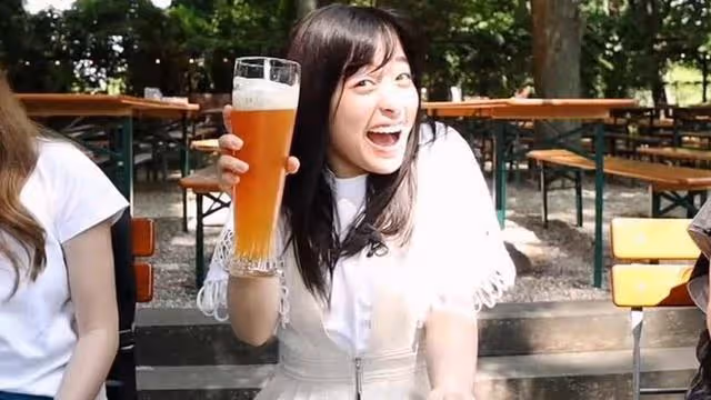 「千年難遇」橋本環奈:曾靠顏值走紅日本,後因顏藝大作自毀形象