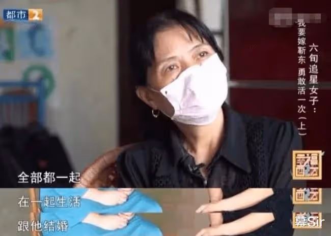 靳東:靠「兩個母親」上位,戀上大9歲江珊,最終卻娶了二婚李佳