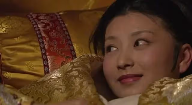 今夜，女明星都在彈陳建斌的腦瓜崩兒