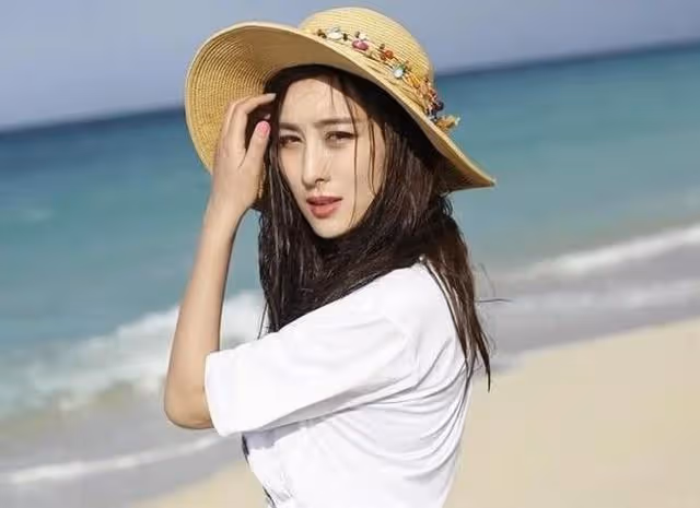 「曾紅得大紫,如今無戲可拍」的4位明星,李晨是最可惜的一位?