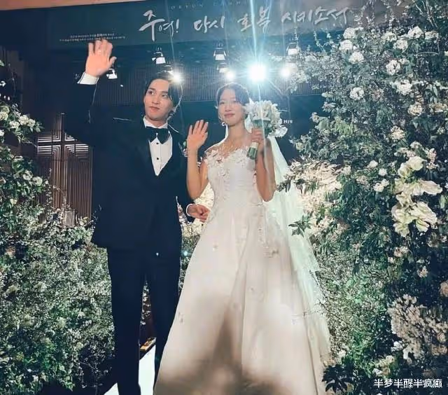 車恩尚出嫁!李敏鎬出席朴信惠婚禮,借《繼承者們》台詞祝賀超有梗