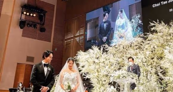 祝福!朴信惠和崔泰俊舉辦婚禮,倆人經歷相似太般配