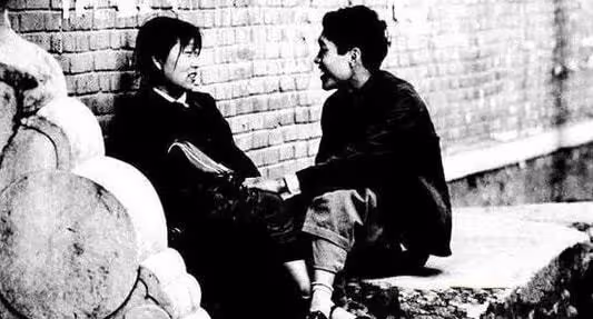 她等了40年,得知愛的男人死後,她穿著旗袍和「屍體」結婚了