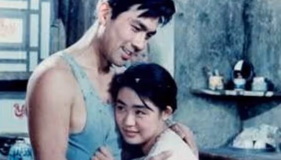 她等了40年,得知愛的男人死後,她穿著旗袍和「屍體」結婚了