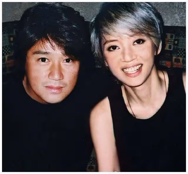 "香港女兒"18年後"終相見"