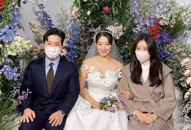 朴信惠婚禮嘉賓陣容太豪華,李敏鎬發文送祝福,好友李洪基唱祝歌