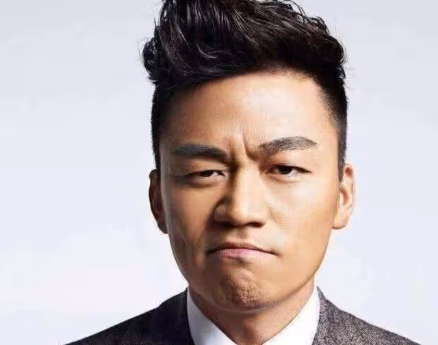 因拍攝條件太苦跑了很多演員,找了個群演當男主,意外成為影帝