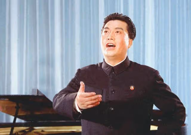 同是李雙江親骨肉卻天差地別,一個鋃鐺入獄,一個低調謙虛