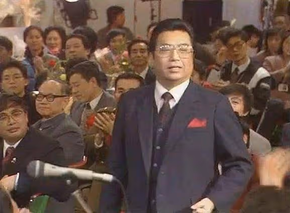 同是李雙江親骨肉卻天差地別，一個鋃鐺入獄，一個低調謙虛