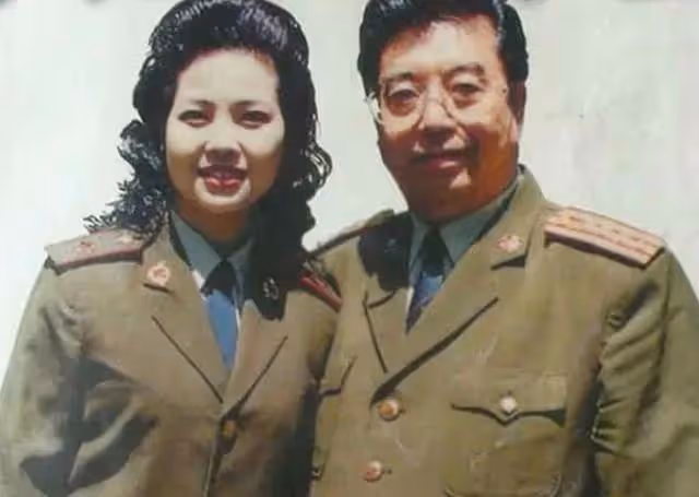 同是李雙江親骨肉卻天差地別,一個鋃鐺入獄,一個低調謙虛