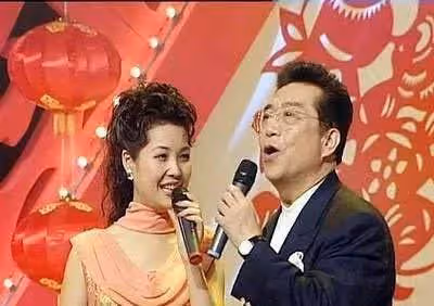 同是李雙江親骨肉卻天差地別,一個鋃鐺入獄,一個低調謙虛