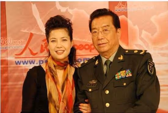 同是李雙江親骨肉卻天差地別,一個鋃鐺入獄,一個低調謙虛