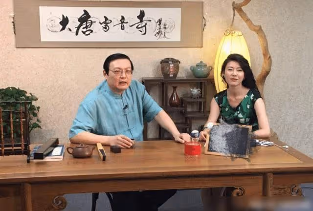 老梁妻子原來是央視一朵花,結婚多年不生孩子,承認「丁克」