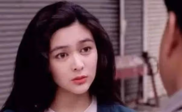 娛樂圈緋聞最多的五位女星,性感漂亮,但私生活混亂