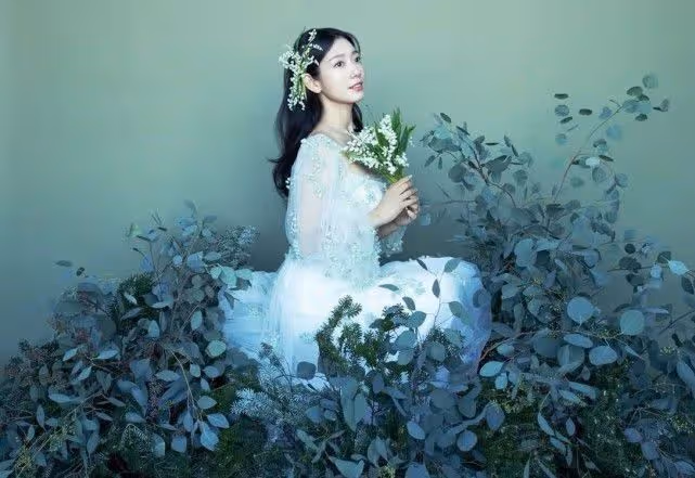 李敏鎬祝賀朴信惠結婚,用《繼承者們》的梗祝福,看到請柬署名破防了