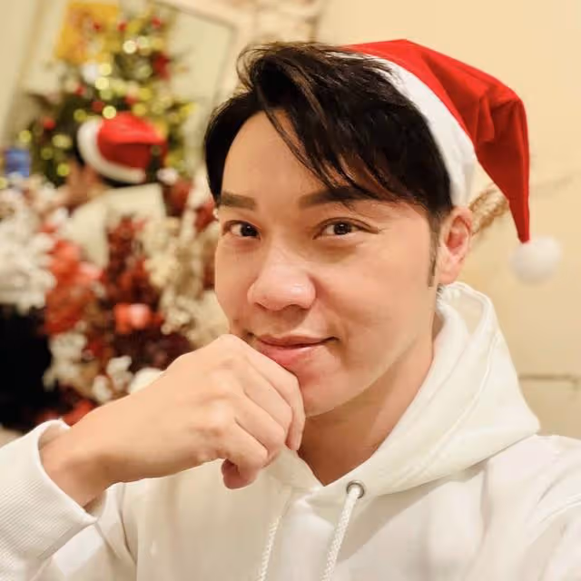 突傳死訊!香港著名男星宣布母親離世,與丈夫結婚6年感情穩定