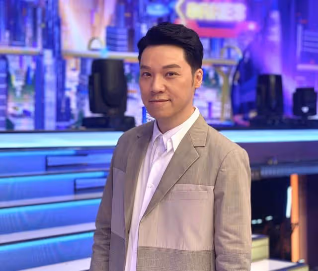 突傳死訊!香港著名男星宣布母親離世,與丈夫結婚6年感情穩定