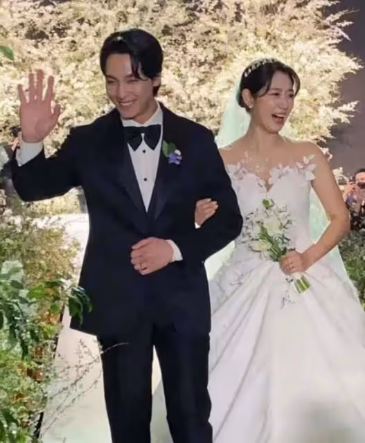 朴信惠大方公開孕照!與崔泰俊搞怪合影,倆人婚禮上互相宣誓淚目