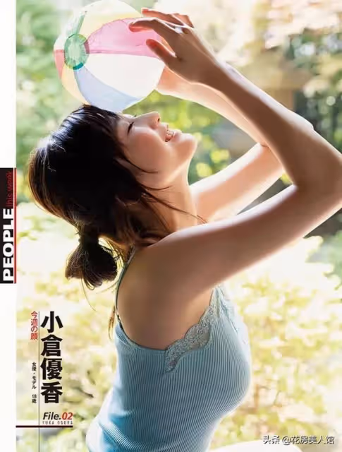 日本超人氣寫真美女小倉優香，身材性感三圍豐滿