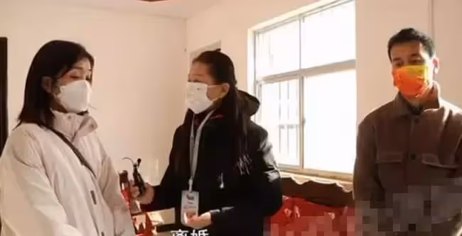 公公每天指點夫妻生活,兒媳又羞又惱回娘家,公公:我著急抱孫子