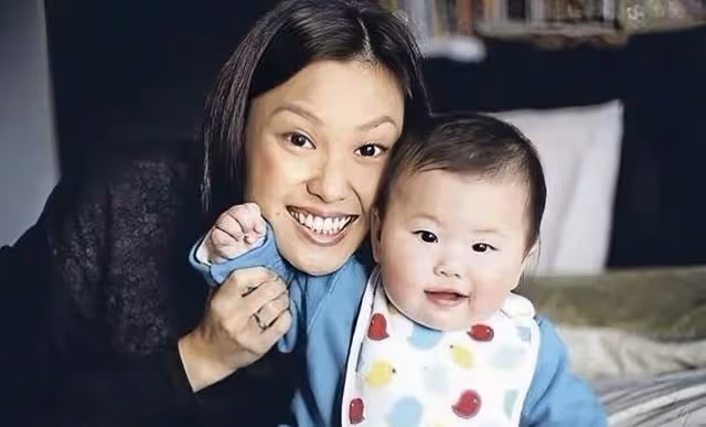 香港著名女星時隔10年宣布復出,顏值在線保養得宜,已成兩孩之母