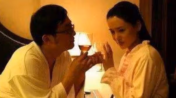 你和導演什麼關係?「最多算是 P 友」,我迷戀他的六塊腹肌