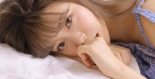 媽媽找了個野男人回家，為了報復他們，我天天跟蹤他的正式妻子