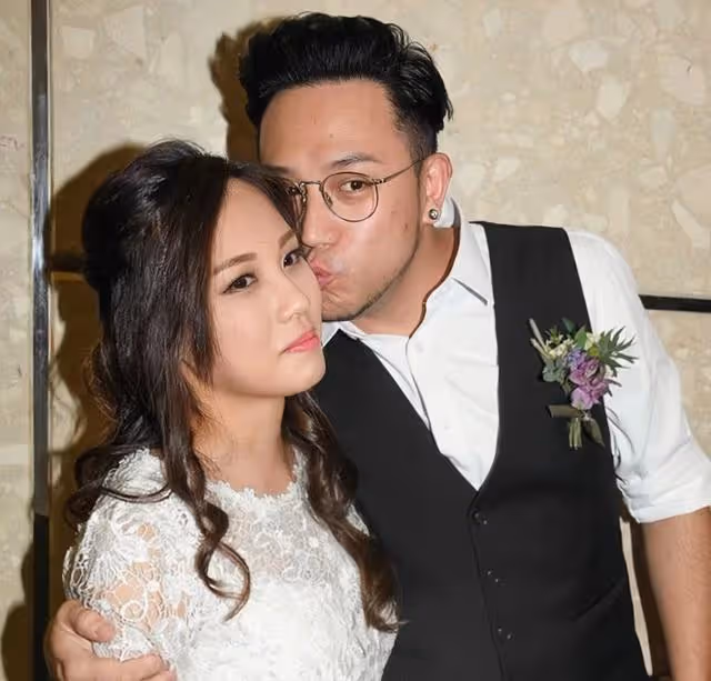 香港著名男星被曝與粉絲妻子離婚，結束兩年婚姻，因醜聞被封殺