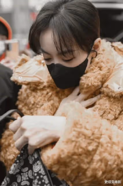 春晚彩排:劉濤大氣,趙麗穎可愛!而最大的贏家卻是這兩位女士