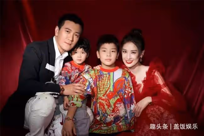 黃聖依豪宅內景意外曝光，客廳裝修氣派，身穿千元毛衣被指樸素