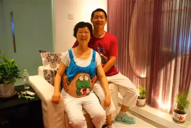 結婚半年父母得了重病,老公帶著所有錢消失,一年後他哭著求復婚