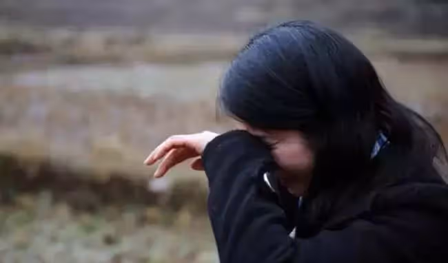 老公去世,我哭三天三夜,打開遺囑:「你怎麼不早點死」