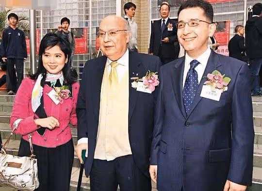 兒子得知生父是舅舅以後,不難過反而很開心,因為舅舅是千億富豪
