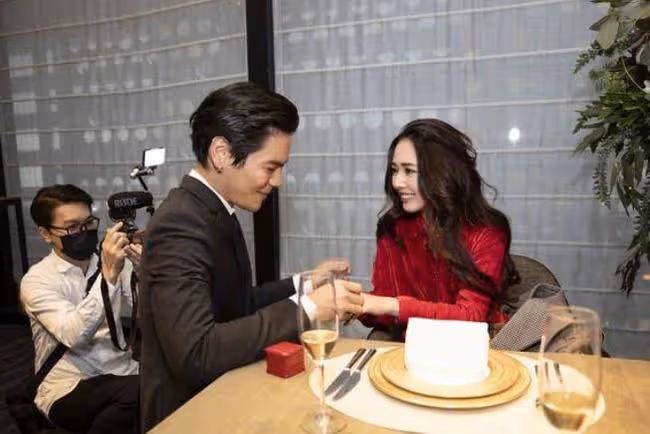 向佐秀起了恩愛,郭碧婷肚子微微隆起