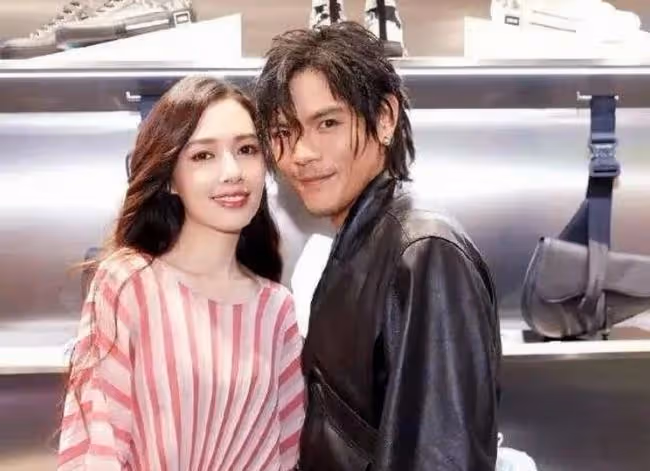 向佐秀起了恩愛,郭碧婷肚子微微隆起