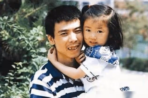 馮小剛坦言自己有三大憾事:一是愧疚徐帆,二是捧紅了王寶強!
