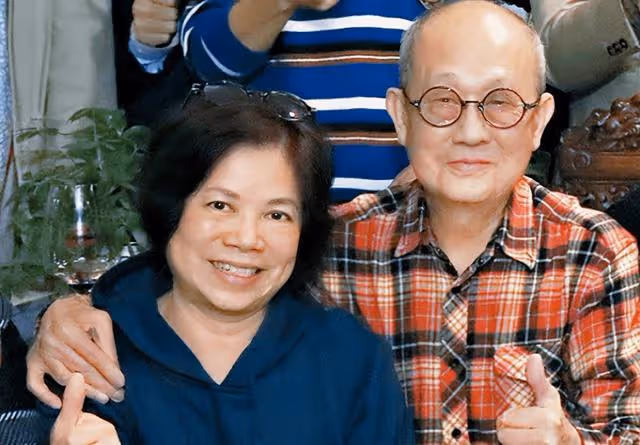 一路走好!香港著名配音演員今日出殯火化,恩師手寫千字長文悼念
