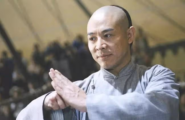 李連杰背景有多強?魯豫問他爺爺是誰,李連杰:我敢說,你不敢播