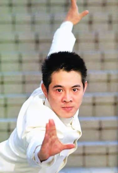 李連杰背景有多強?魯豫問他爺爺是誰,李連杰:我敢說,你不敢播