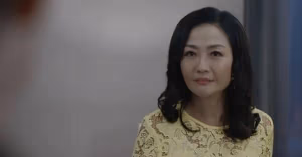 56歲TVB女星憑反派火出圈,稱已單身8年,身邊有二十多歲追求者