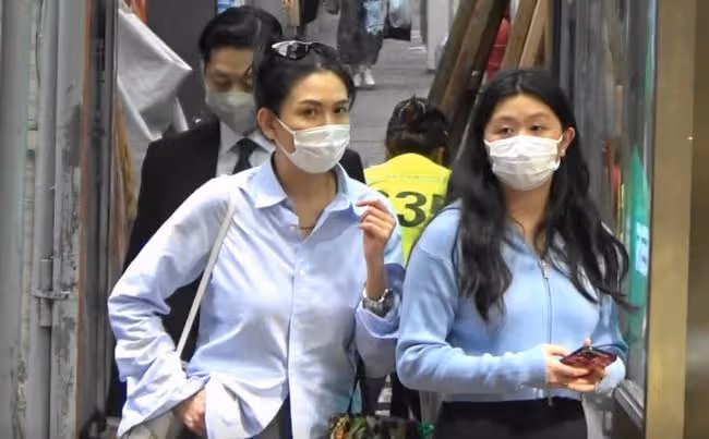 邱淑貞18歲二女兒罕露面,顏值大幅提升,氣質出眾不輸姐姐沈月