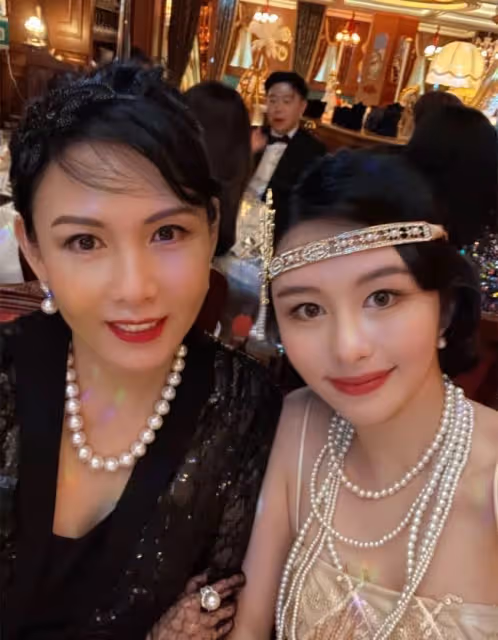 邱淑貞18歲二女兒罕露面,顏值大幅提升,氣質出眾不輸姐姐沈月