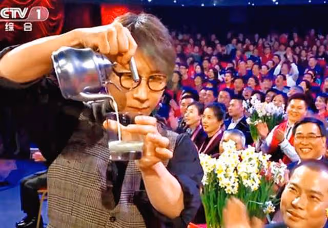 湖南台春晚官宣陣容!何炅獨挑大樑謝娜轉戰上海台,孫悅久違露面
