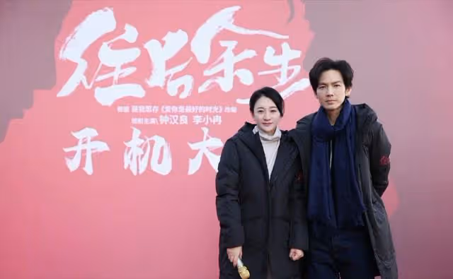 李小冉當年有多美?皮膚白到發光堪稱合照殺手,連周迅陳數都羨慕